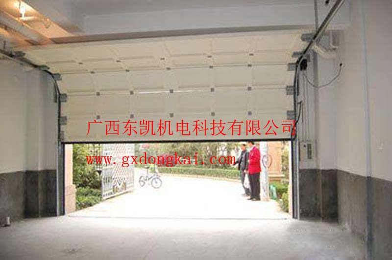翻板車庫門背面圖