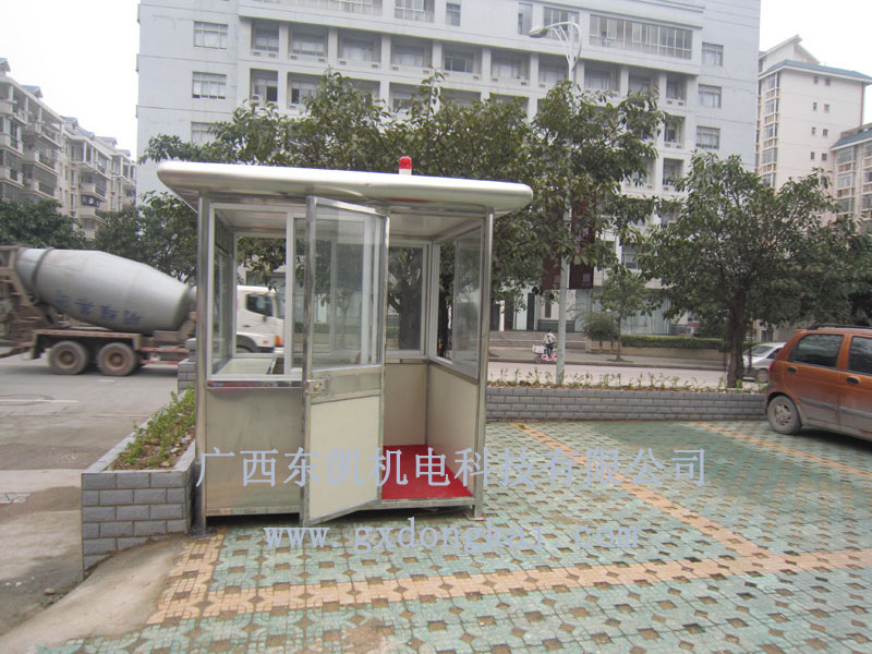 停車場不銹鋼崗?fù)?2