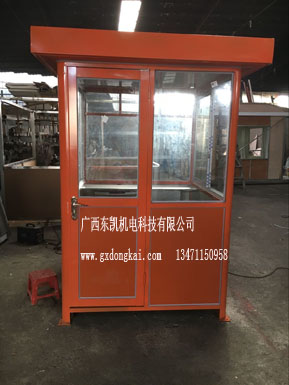 不同顏色造型的鋼結(jié)構(gòu)崗?fù)?4
