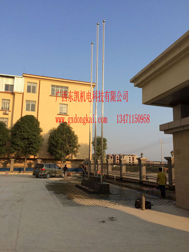 百色田東礦物局三根旗桿-1